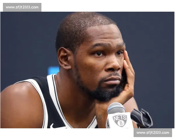 大连中源队 “手递手” 写意:村 BA 赛场的默契勋章